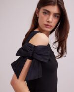 הַלבָּשָׁה Anne Fontaine עליונית וירטיל מתוקה צווארון חולצת ג'רסי עם עול שקוף שָׁחוֹר נשים DL8V8L251 - Image 4